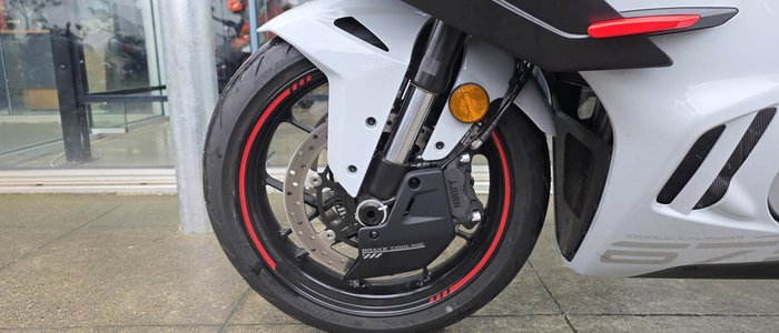 2025 CFMOTO 675SR-R SR Grey