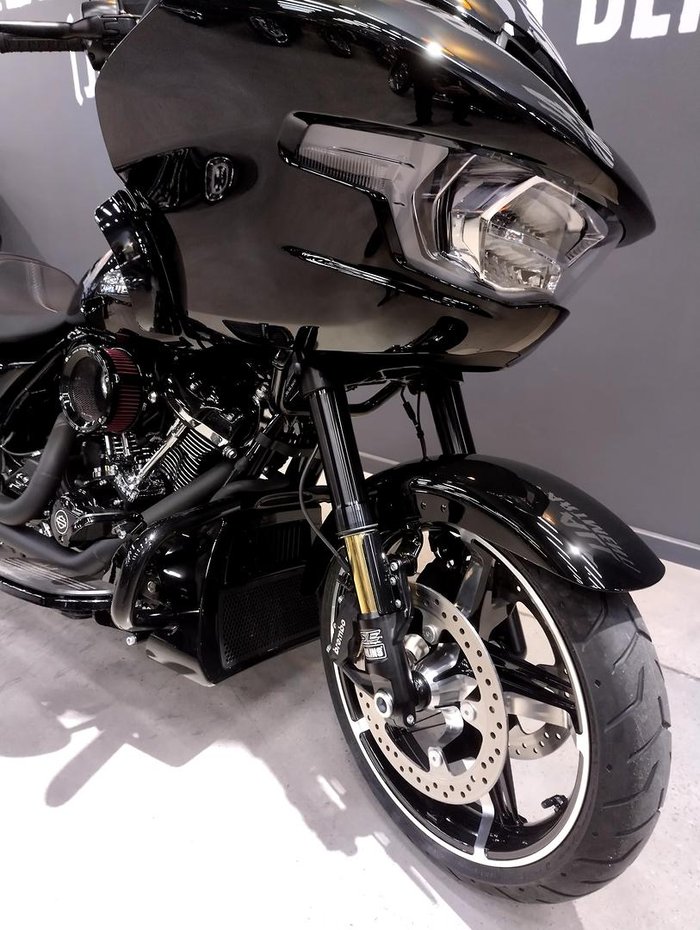 Harley-Davidson Road Glide 117 (FLTRX) Touring