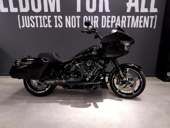 Harley-Davidson Road Glide 117 (FLTRX) Touring