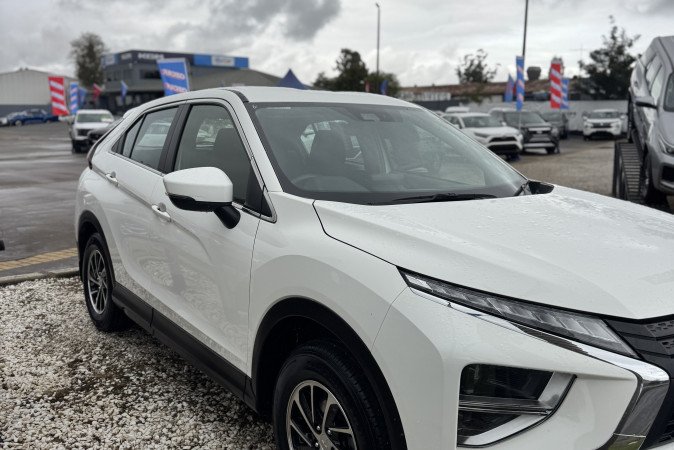 2024 MITSUBISHI ECLIPSE CROSS ES (2WD)