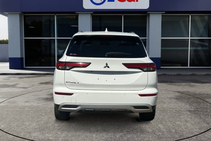 2024 MITSUBISHI OUTLANDER LS 7 SEAT (2WD)