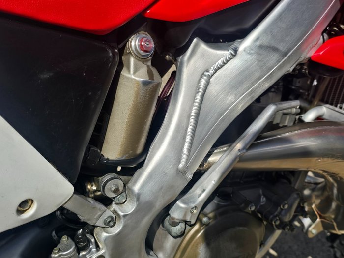 2006 Honda CR250R Red