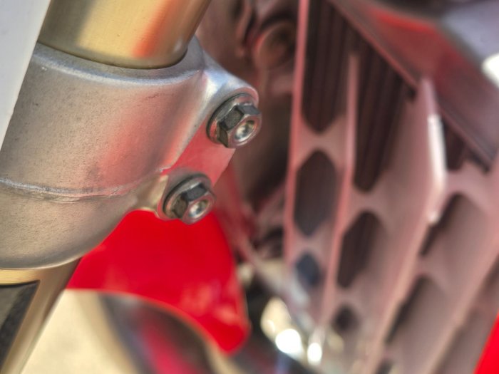 2006 Honda CR250R Red