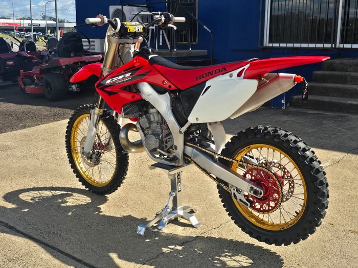2006 Honda CR250R Red