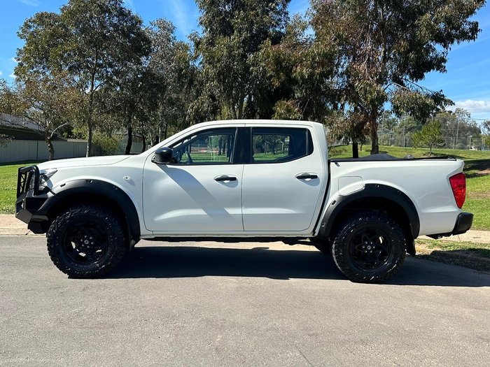 2022 Nissan Navara SL