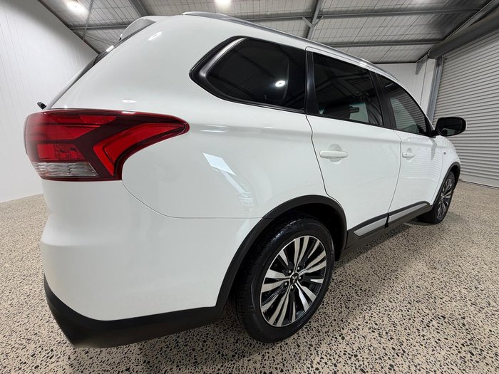 2018 Mitsubishi Outlander ES
