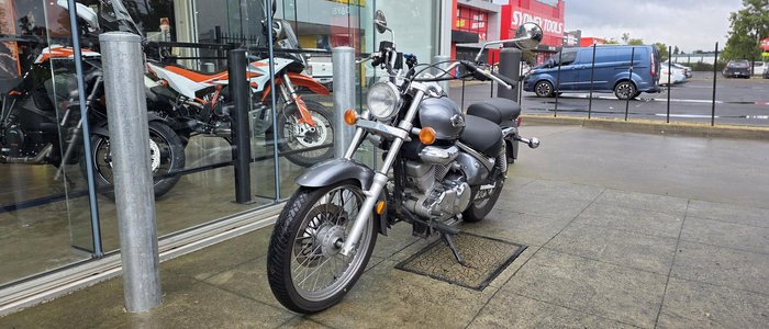 2012 Suzuki Intruder 250LC (VL250) Intruder Silver