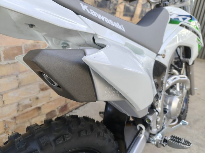 2027 KAWASAKI KLX140RL MINI BIKE WHITE