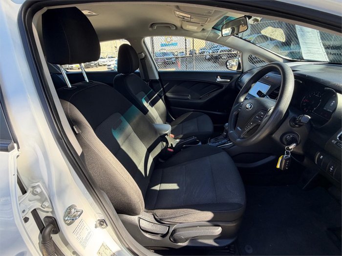 2017 KIA CERATO S
