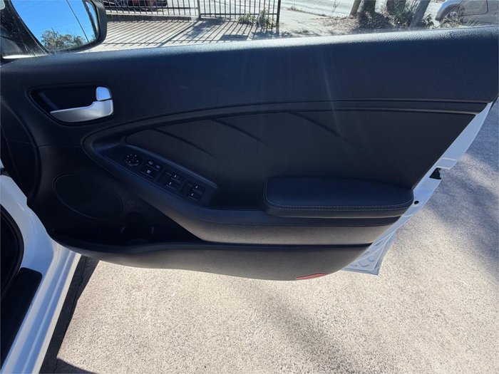 2017 KIA CERATO S
