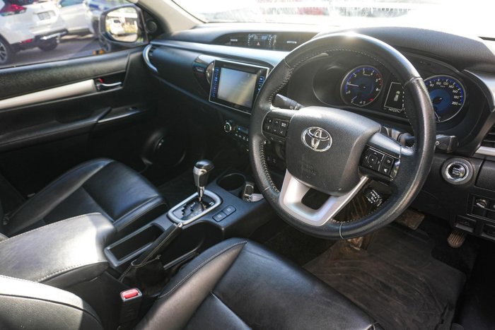2017 Toyota Hilux SR5