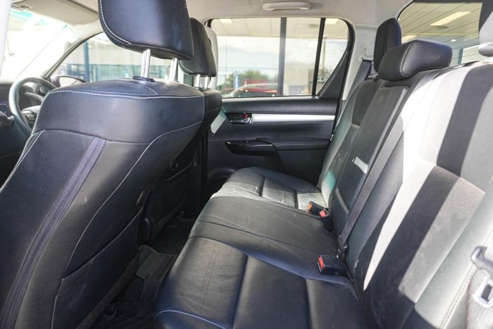 2017 Toyota Hilux SR5