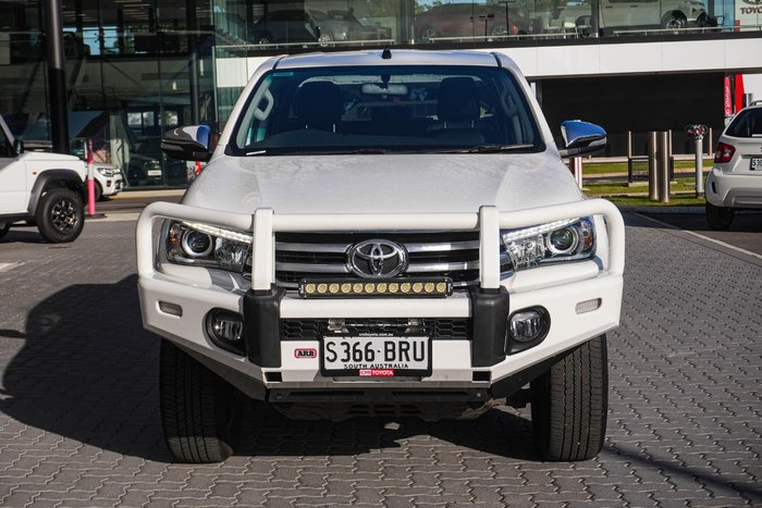 2017 Toyota Hilux SR5