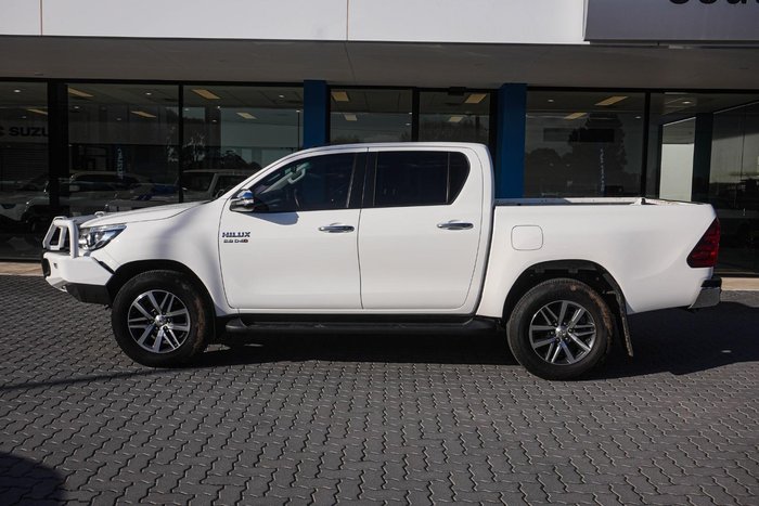 2017 Toyota Hilux SR5
