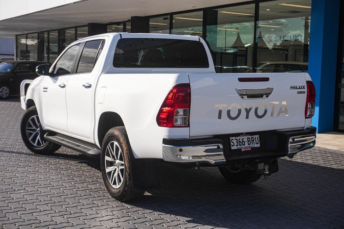 2017 Toyota Hilux SR5