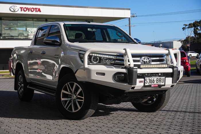 2017 Toyota Hilux SR5