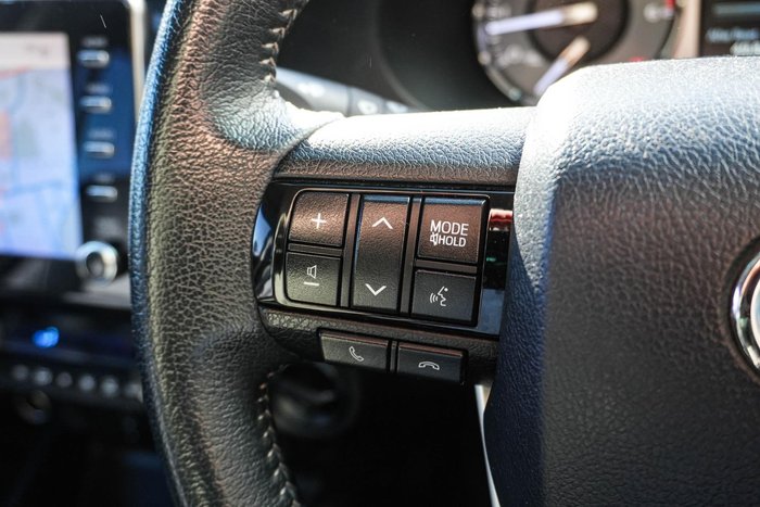 2022 Toyota Hilux SR5