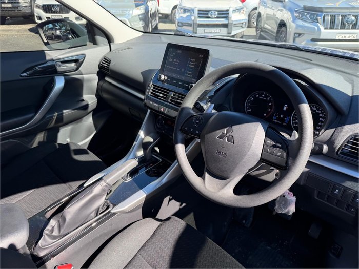 2023 MITSUBISHI ECLIPSE CROSS ES (2WD)