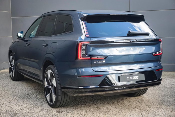 2026 Volvo EX90 Ultra Twin Motor Performance
