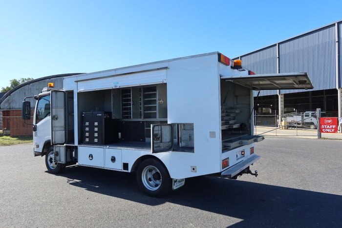 2013 Isuzu N Series NPR 250/300 Premium