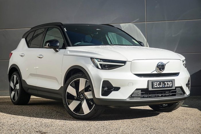 2026 Volvo EX40
