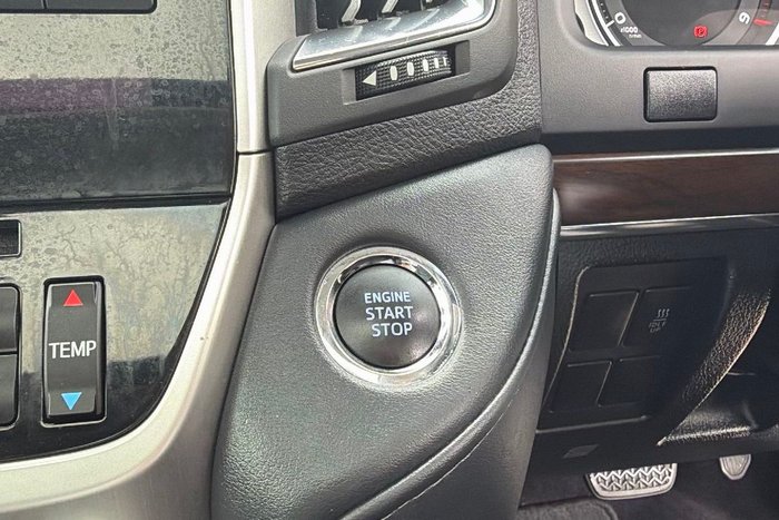 2017 Toyota Landcruiser VX