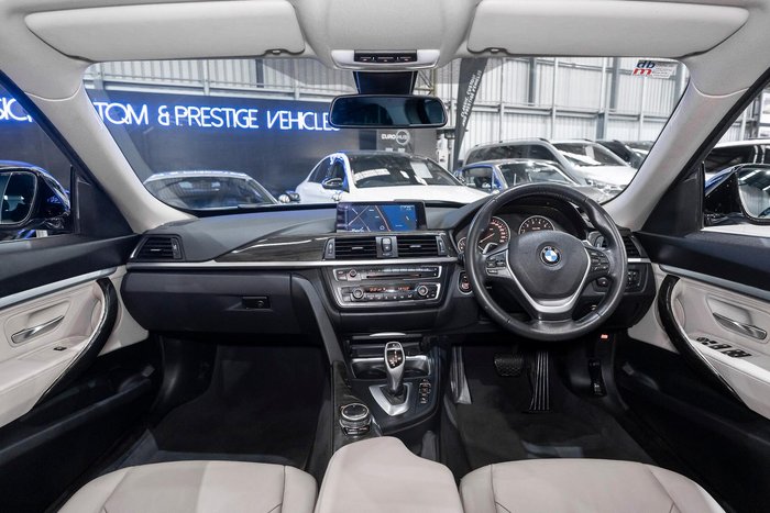 2013 BMW 3 Series 320i Modern Line