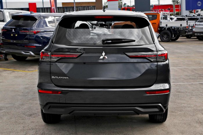 2026 Mitsubishi Outlander ES