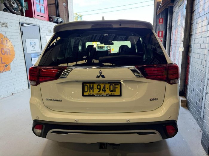 2020 Mitsubishi Outlander LS