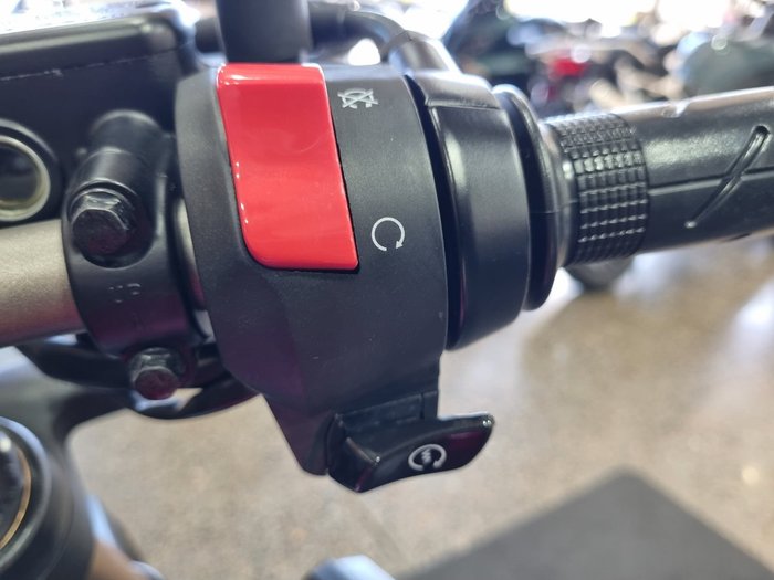 2023 Honda CB650R Red