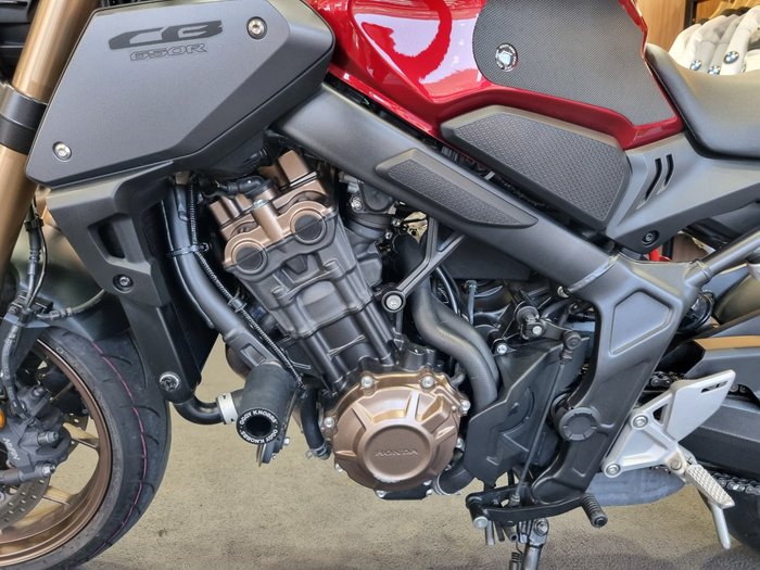 2023 Honda CB650R Red