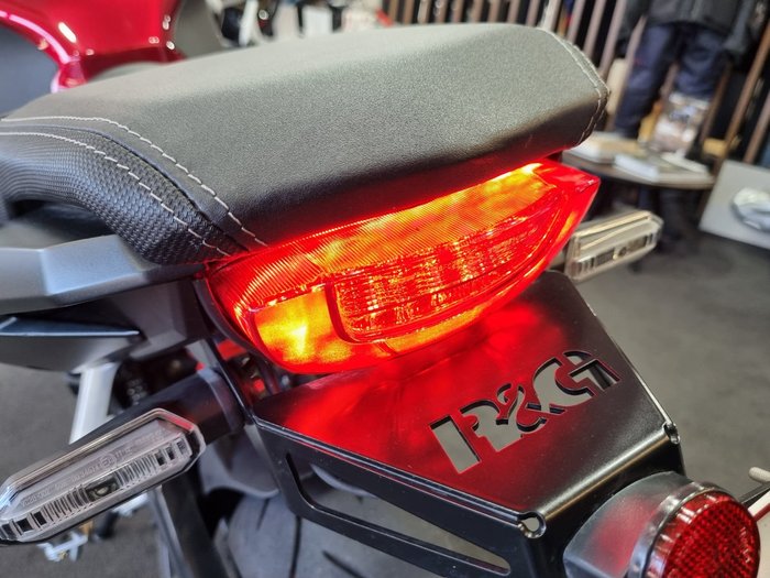 2023 Honda CB650R Red