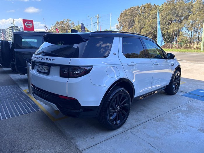 2024 Land Rover Discovery Sport P300e Dynamic SE