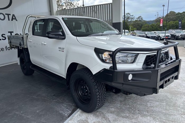 2025 Toyota Hilux SR