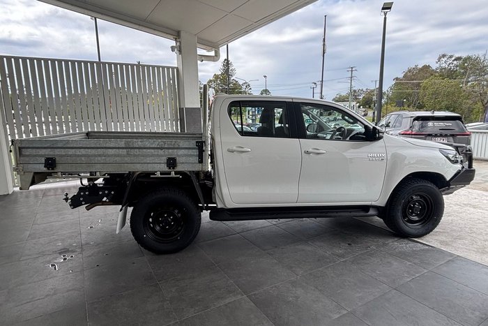 2025 Toyota Hilux SR