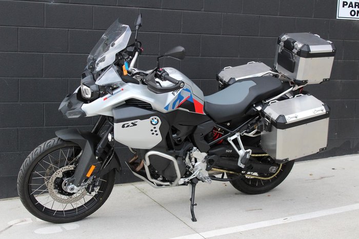 2025 BMW