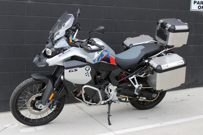 2025 BMW