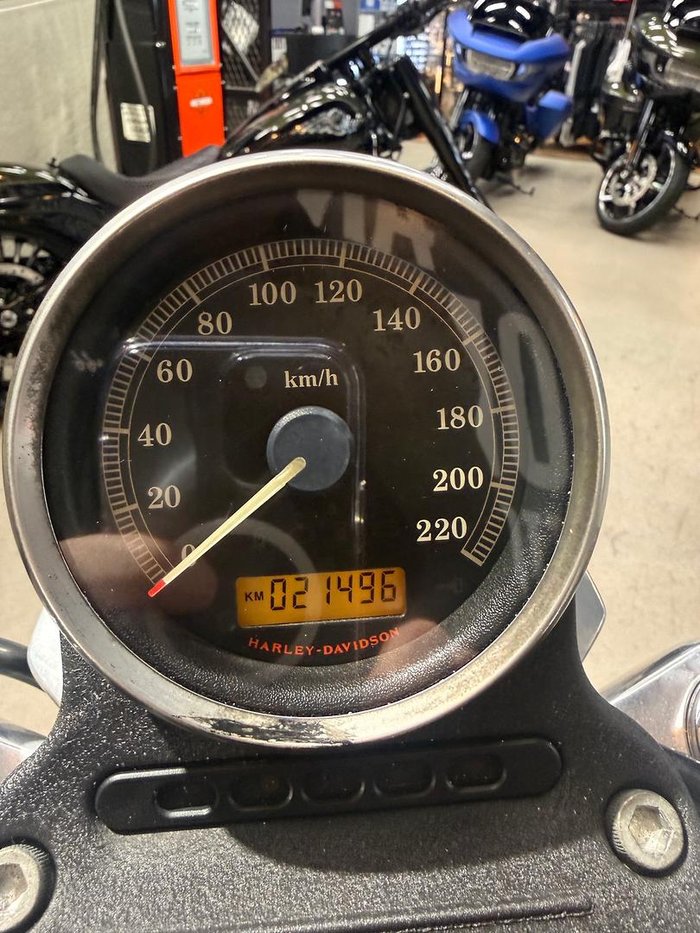 2011 Harley-Davidson SuperLow 883 (XL883L)