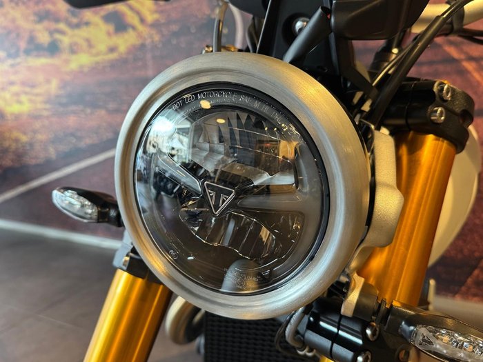 2026 Triumph Scrambler XE Scrambler White