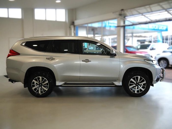 2016 Mitsubishi Pajero Sport GLS