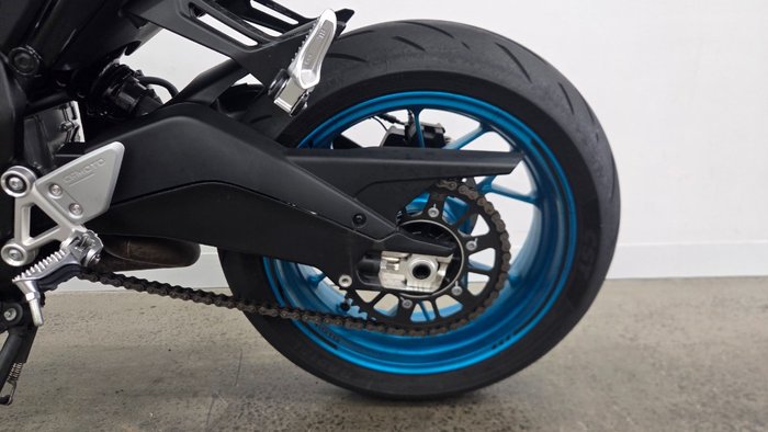 2025 CFMOTO 2025 CF Moto 650CC 675SR-R ABS White/Blue