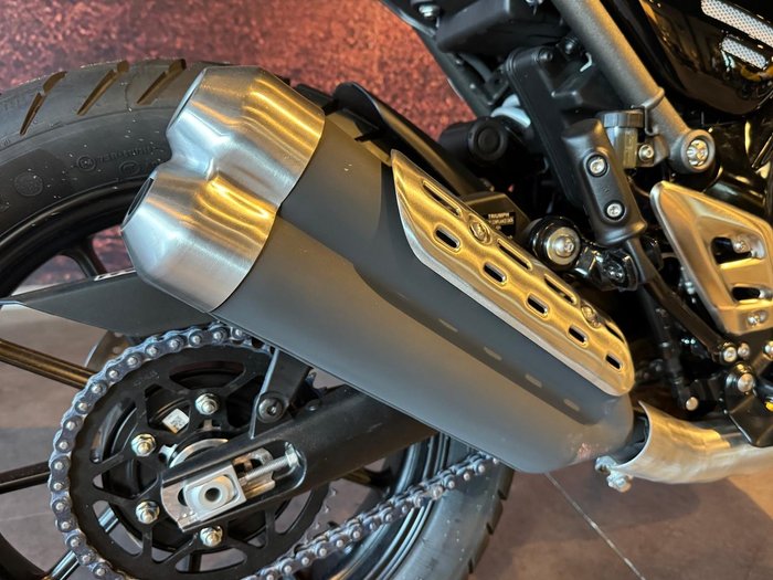 2025 Triumph Scrambler 400 X Scrambler Silver