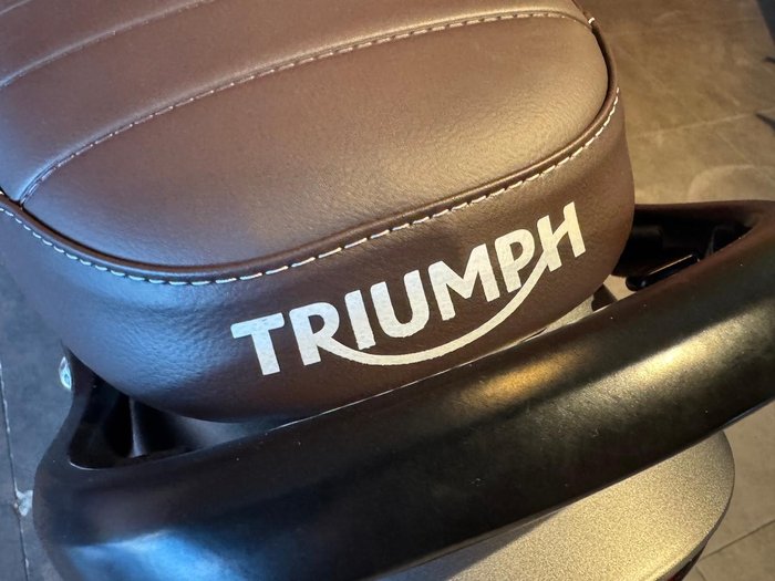 2025 Triumph Scrambler 400 X Scrambler Silver