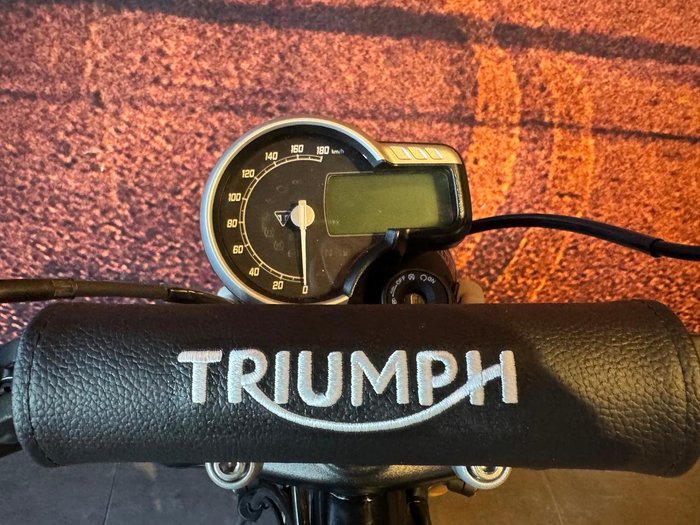 2025 Triumph Scrambler 400 X Scrambler Silver