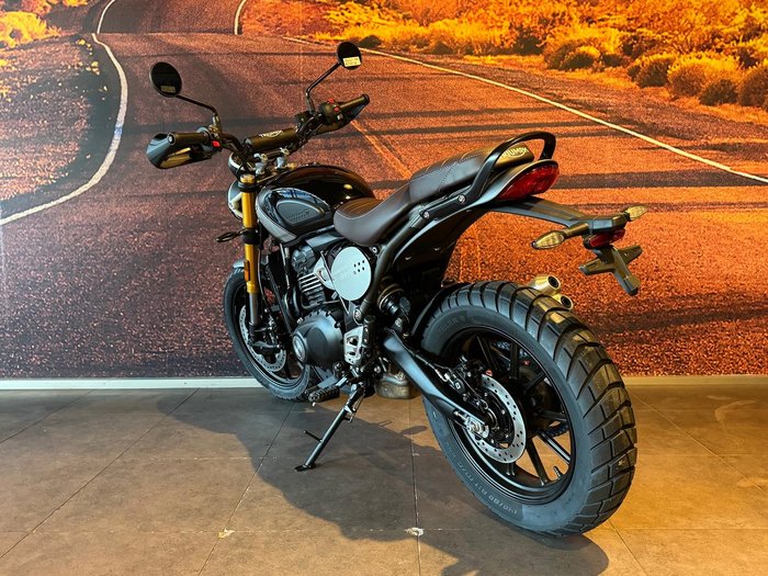 2025 Triumph Scrambler 400 X Scrambler Silver