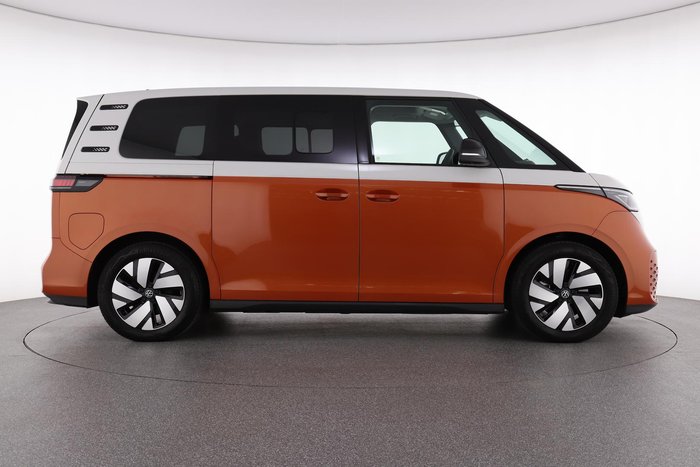 2025 Volkswagen ID. Buzz Pro BEV560