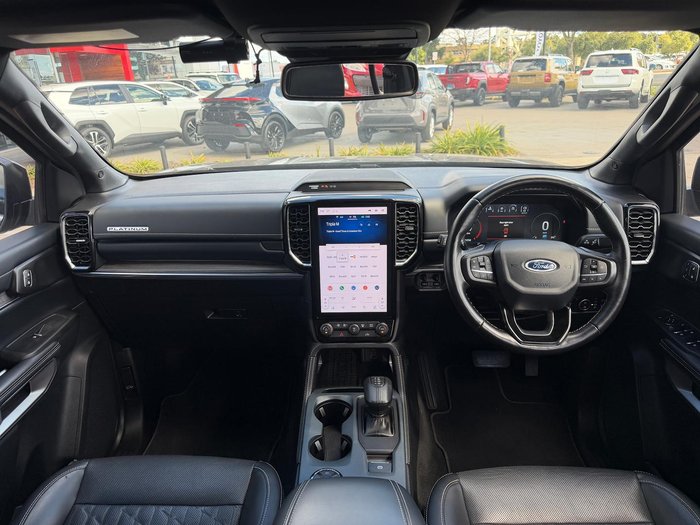 2022 Ford Everest Platinum