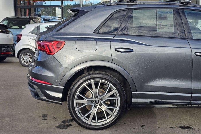 2022 Audi Q3 40 TFSI S line