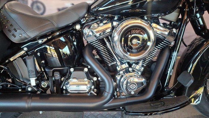 2026 Harley-Davidson Heritage Classic 117 (FLHC)