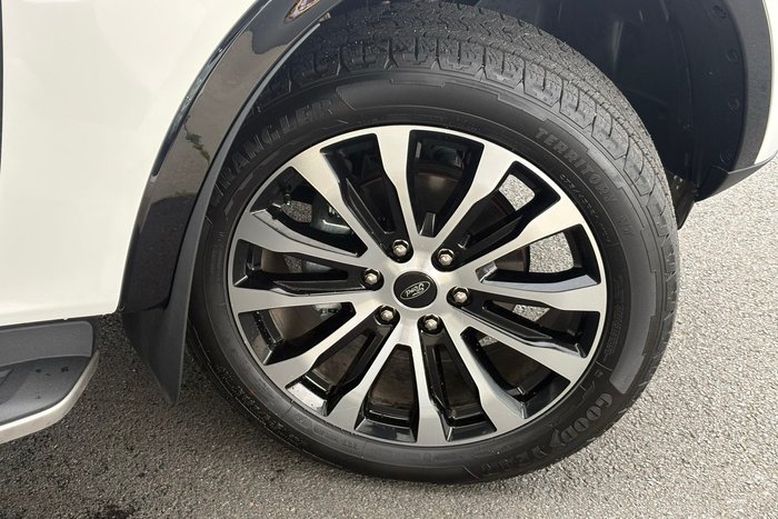 2026 Ford Everest Platinum